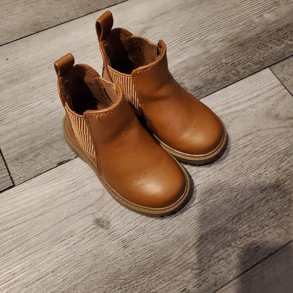 Old Navy boots size 5c